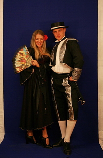 Испанский костюм(женский и мужской черный)