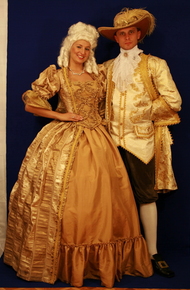 Женский и мужской костюмы в стиле барокко (Золото)