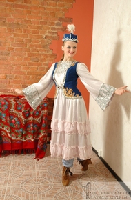Женский национальный костюм туркмении