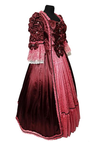 Женское платье в стиле барокко 18 век - фото