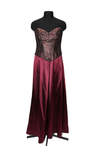 Вечерний комплект – бардовая юбка в пол и корсет