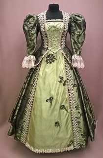 Женское историческое платье в стиле барокко